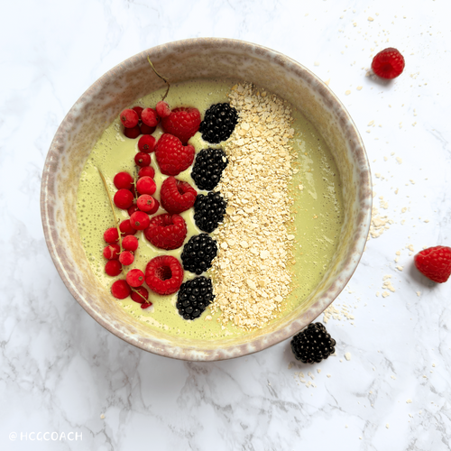 Pistazien-Matcha Joghurt mit frischen Früchten - Lowcarb Rezept – hcgcoach Pistazien-Matcha Joghurt mit frischen Früchten - Lowcarb Rezept – hcgcoach
