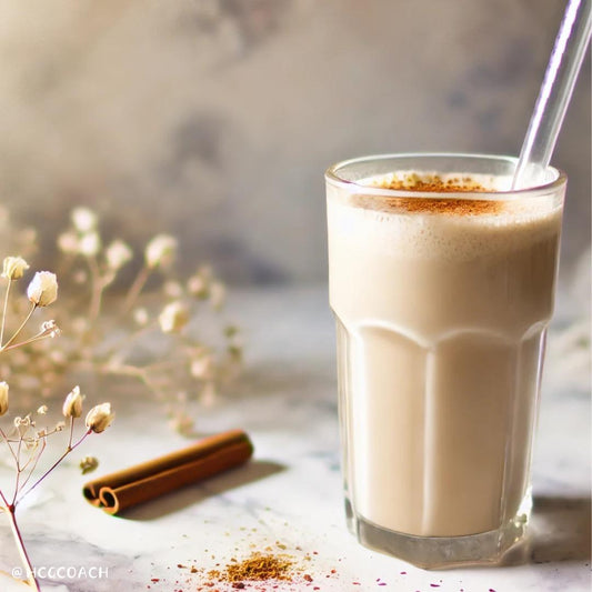 Winterlicher Protein-Karamell-Latte